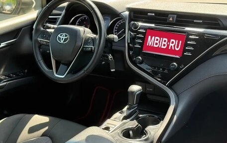 Toyota Camry, 2018 год, 2 000 000 рублей, 7 фотография