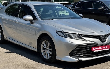 Toyota Camry, 2018 год, 2 000 000 рублей, 2 фотография