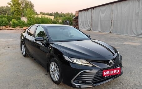Toyota Camry, 2021 год, 3 500 000 рублей, 2 фотография