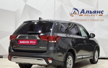 Mitsubishi Outlander III рестайлинг 3, 2018 год, 2 190 000 рублей, 3 фотография