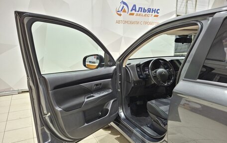 Mitsubishi Outlander III рестайлинг 3, 2018 год, 2 190 000 рублей, 21 фотография