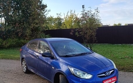 Hyundai Solaris II рестайлинг, 2011 год, 490 000 рублей, 2 фотография