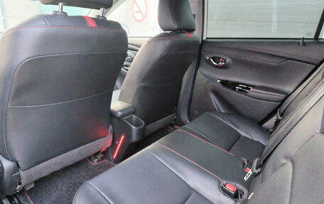 Toyota Yaris XP150 рестайлинг, 2022 год, 1 990 000 рублей, 10 фотография