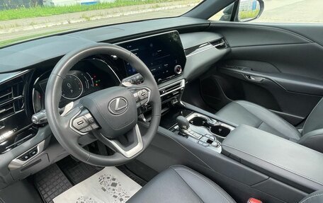 Lexus RX IV рестайлинг, 2023 год, 7 290 000 рублей, 11 фотография