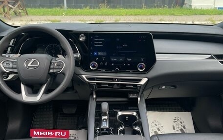 Lexus RX IV рестайлинг, 2023 год, 7 290 000 рублей, 18 фотография