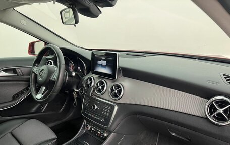 Mercedes-Benz GLA, 2016 год, 1 590 000 рублей, 14 фотография