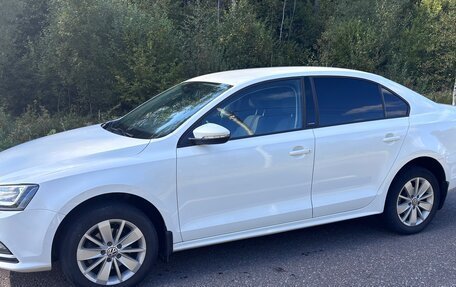 Volkswagen Jetta VI, 2016 год, 1 300 000 рублей, 2 фотография