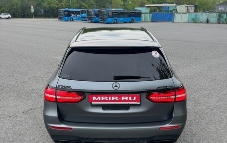Mercedes-Benz E-Класс, 2019 год, 3 160 000 рублей, 6 фотография