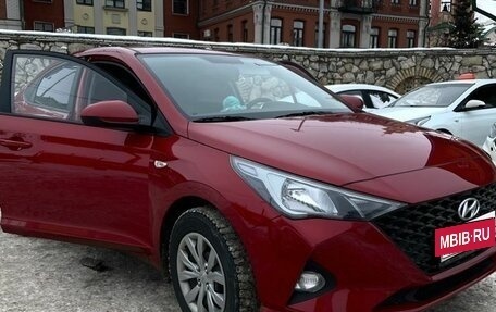 Hyundai Solaris II рестайлинг, 2021 год, 1 500 000 рублей, 4 фотография