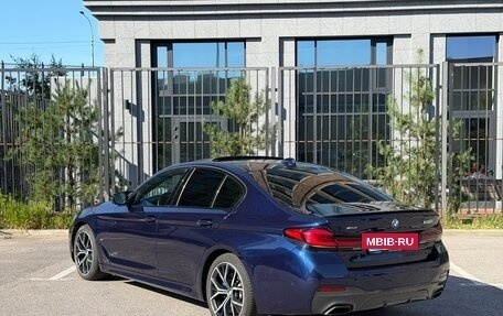 BMW 5 серия, 2021 год, 3 790 000 рублей, 3 фотография