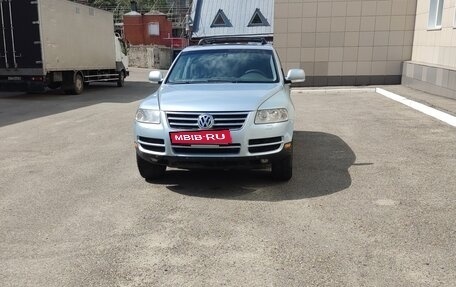 Volkswagen Touareg III, 2004 год, 730 000 рублей, 2 фотография