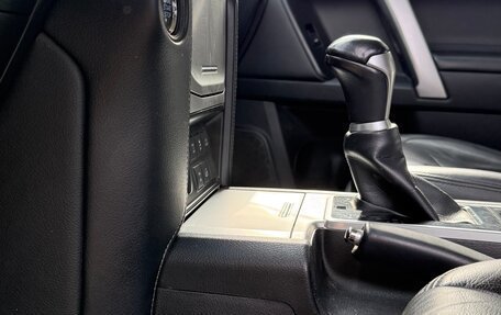 Toyota Land Cruiser Prado 150 рестайлинг 2, 2020 год, 4 850 000 рублей, 24 фотография