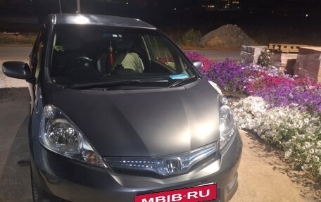 Honda Fit Shuttle I рестайлинг, 2013 год, 1 100 000 рублей, 19 фотография