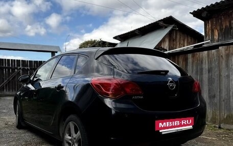 Opel Astra J, 2011 год, 600 000 рублей, 4 фотография