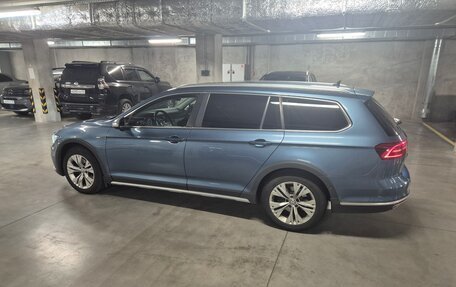 Volkswagen Passat B8 рестайлинг, 2017 год, 2 500 000 рублей, 10 фотография