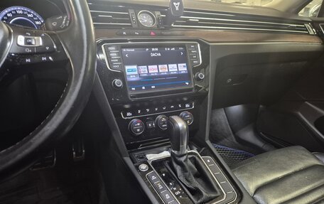 Volkswagen Passat B8 рестайлинг, 2017 год, 2 500 000 рублей, 9 фотография