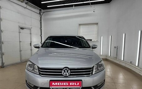 Volkswagen Passat B7, 2011 год, 998 000 рублей, 3 фотография