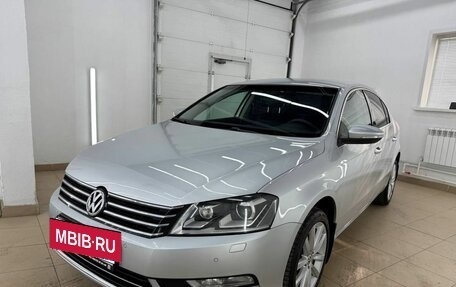 Volkswagen Passat B7, 2011 год, 998 000 рублей, 2 фотография