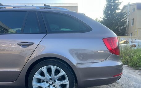 Skoda Superb III рестайлинг, 2011 год, 1 300 000 рублей, 17 фотография