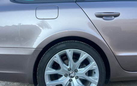 Skoda Superb III рестайлинг, 2011 год, 1 300 000 рублей, 13 фотография