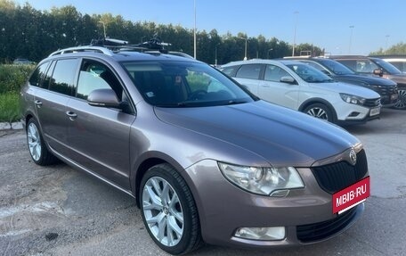 Skoda Superb III рестайлинг, 2011 год, 1 300 000 рублей, 11 фотография