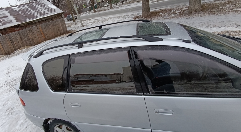Toyota Ipsum I, 1998 год, 500 000 рублей, 8 фотография