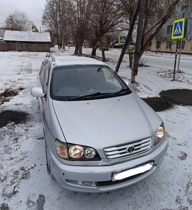 Toyota Ipsum I, 1998 год, 500 000 рублей, 23 фотография