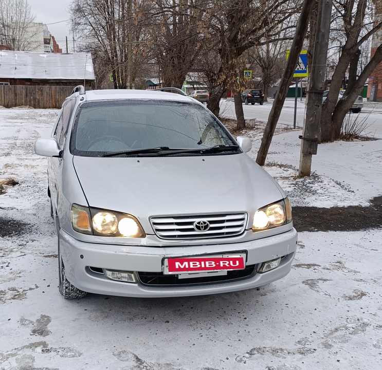 Toyota Ipsum I, 1998 год, 500 000 рублей, 1 фотография