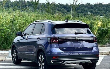 Volkswagen T-Cross I, 2022 год, 1 430 098 рублей, 3 фотография
