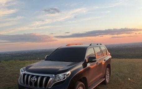 Toyota Land Cruiser Prado 150 рестайлинг 2, 2014 год, 3 550 000 рублей, 1 фотография