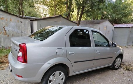 Renault Logan I, 2013 год, 700 000 рублей, 4 фотография
