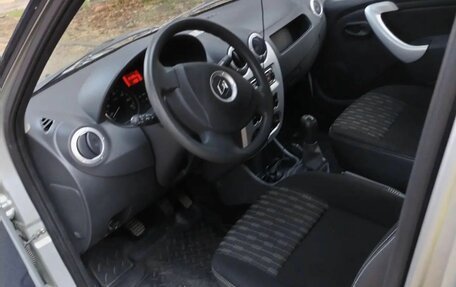 Renault Logan I, 2013 год, 700 000 рублей, 10 фотография