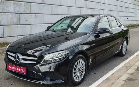 Mercedes-Benz C-Класс, 2019 год, 1 945 000 рублей, 1 фотография
