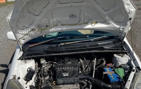Toyota Vitz, 2001 год, 300 000 рублей, 11 фотография