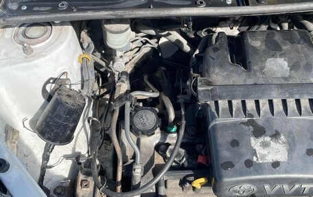 Toyota Vitz, 2001 год, 300 000 рублей, 16 фотография
