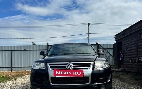 Volkswagen Touareg III, 2008 год, 1 220 000 рублей, 2 фотография