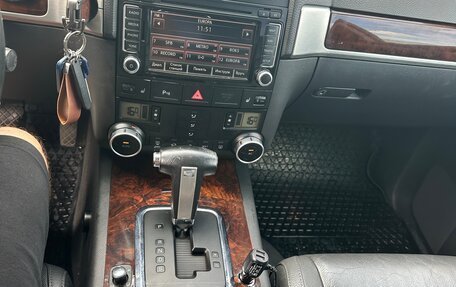 Volkswagen Touareg III, 2008 год, 1 220 000 рублей, 17 фотография