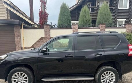 Toyota Land Cruiser Prado 150 рестайлинг 2, 2014 год, 3 550 000 рублей, 5 фотография