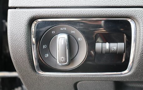 Skoda Superb III рестайлинг, 2013 год, 1 199 000 рублей, 13 фотография