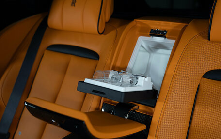 Rolls-Royce Cullinan, 2025 год, 66 500 000 рублей, 16 фотография