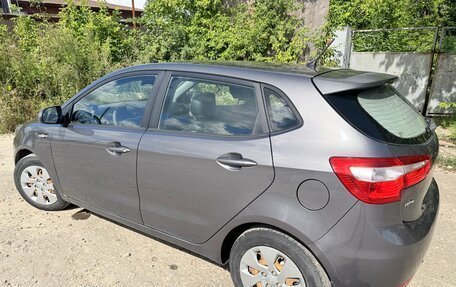 KIA Rio III рестайлинг, 2013 год, 810 000 рублей, 2 фотография