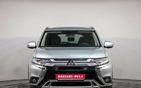 Mitsubishi Outlander III рестайлинг 3, 2019 год, 1 749 000 рублей, 2 фотография