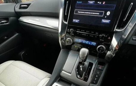Toyota Vellfire II, 2018 год, 4 600 000 рублей, 4 фотография