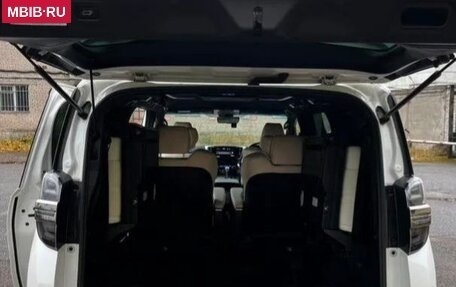 Toyota Vellfire II, 2018 год, 4 600 000 рублей, 6 фотография