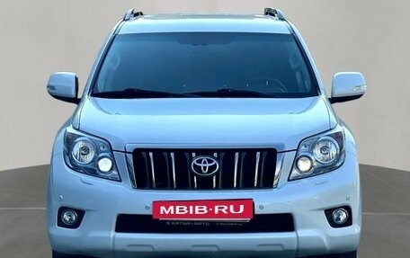 Toyota Land Cruiser Prado 150 рестайлинг 2, 2012 год, 2 750 000 рублей, 2 фотография