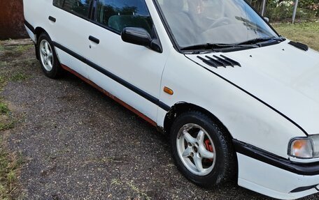 Nissan Primera II рестайлинг, 1992 год, 125 000 рублей, 1 фотография