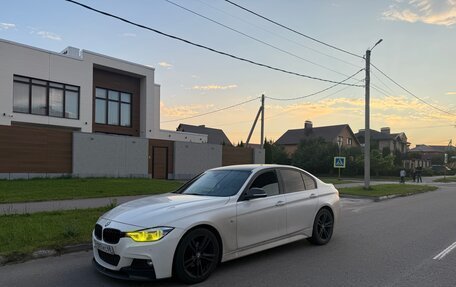 BMW 3 серия, 2018 год, 2 700 000 рублей, 2 фотография