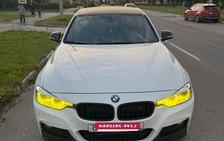BMW 3 серия, 2018 год, 2 700 000 рублей, 3 фотография