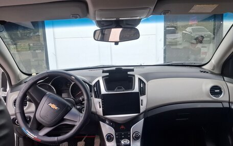 Chevrolet Cruze II, 2013 год, 690 000 рублей, 10 фотография