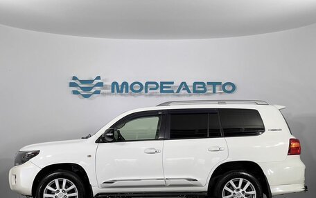 Toyota Land Cruiser 200, 2011 год, 2 420 000 рублей, 8 фотография
